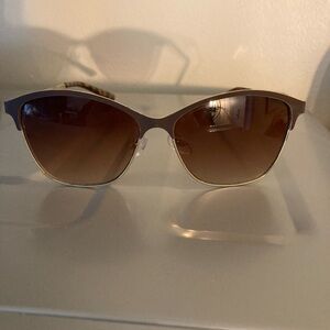 O by Oscar de la Renta brown cat eye sunglasses!